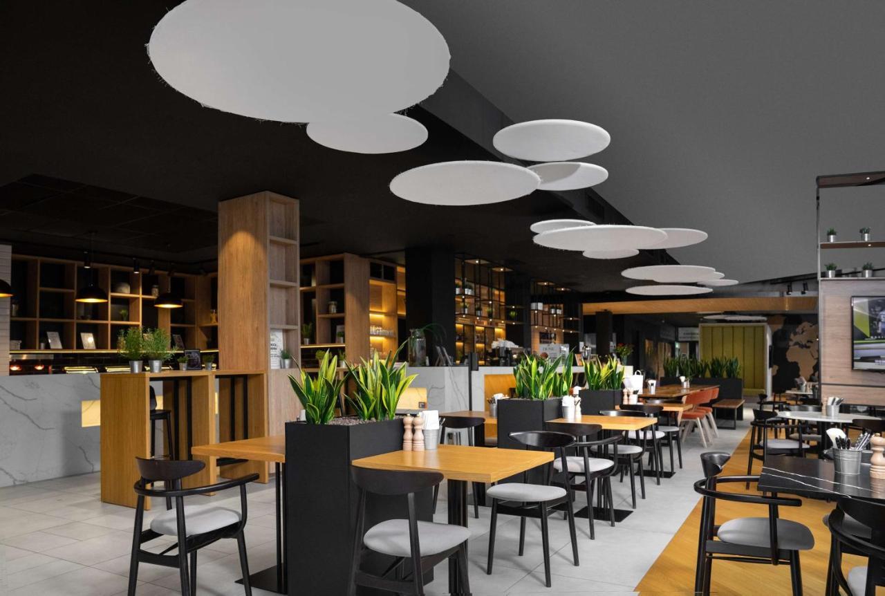 Park By Radisson Airport & Conference Centre 4*