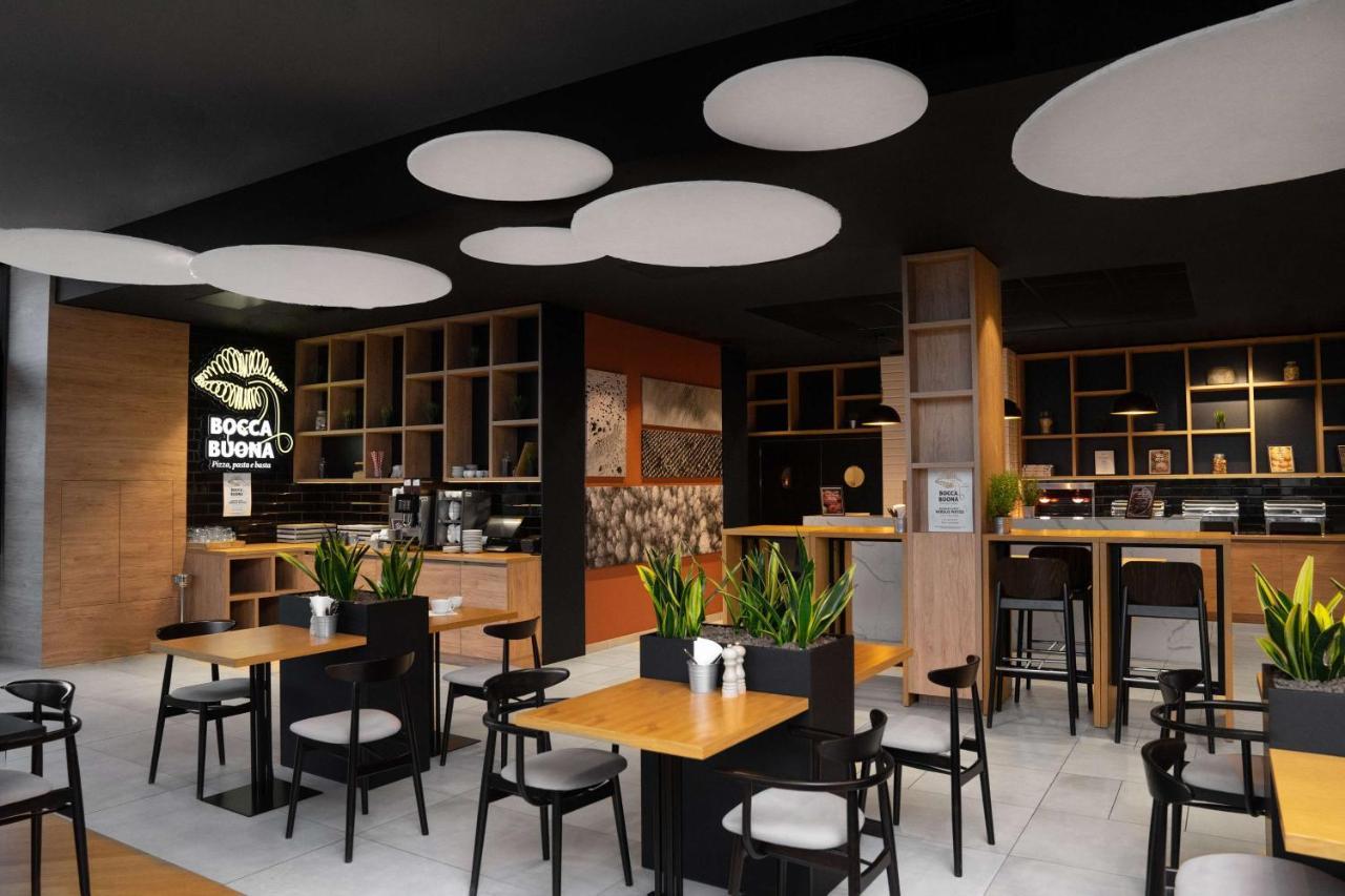 Park By Radisson Airport & Conference Centre Hotel 4*