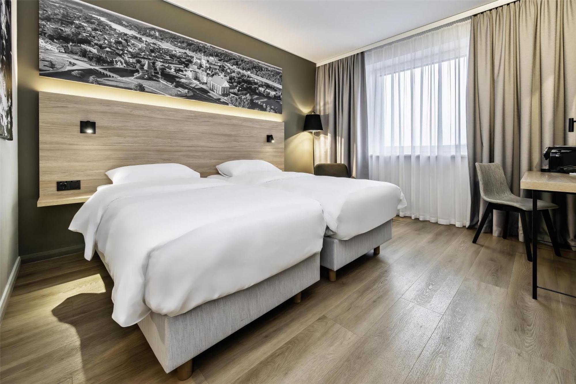 Park By Radisson Airport & Conference Centre